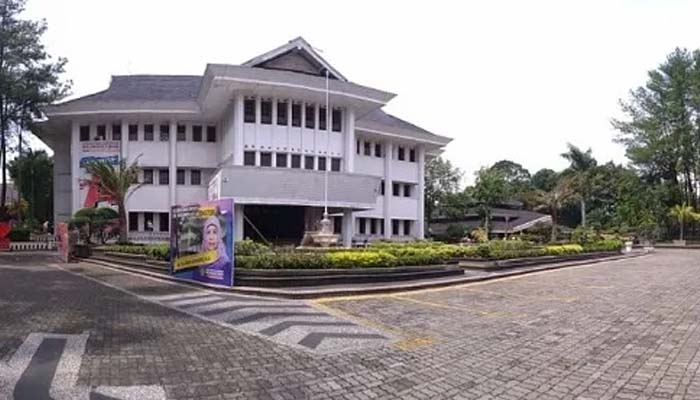universitas swasta kota malang STIE Malangkucecwara ABM Malang
