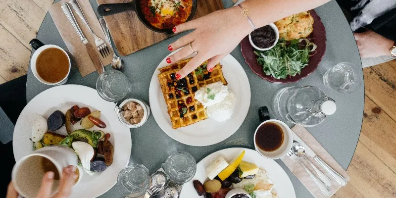 Tipe Ambil Banyak Makan Sedikit