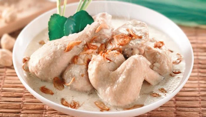 Ayam Budu Budu makanan khas makassar