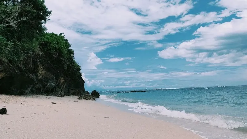 destinasi wisata bali Pantai Gunung Payung