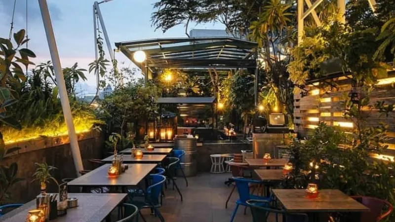 tempat wisata jakarta The Awan Lounge