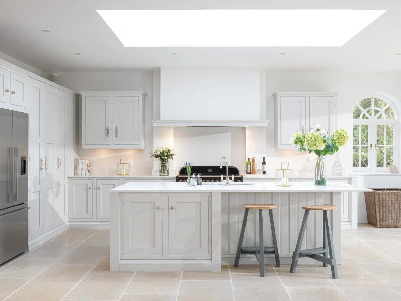 tips memilih warna dapur dengan warna putih