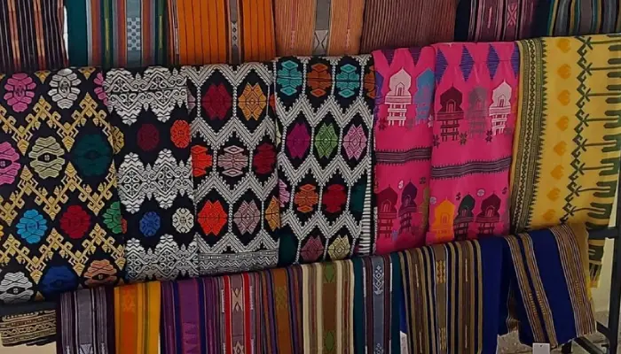 oleh-oleh khas lombok Kain Tenun Sasak