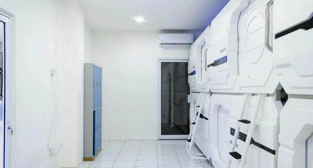 5 Hotel Unik ala RedDoorz, dari Tema Box sampai Apache Camp