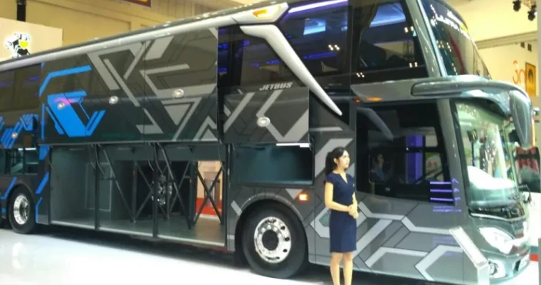 jenis bus Bus Super High Decker (SHD)