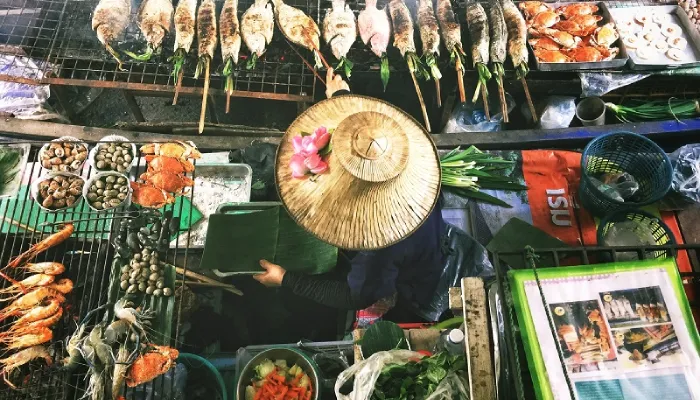 Aktivitas seru di Thailand Floating Market